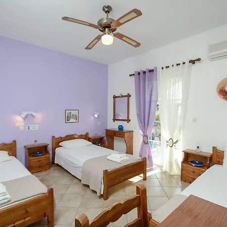 Pensión Skarmoutsos Aliko Beach