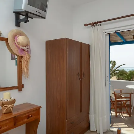 Skarmoutsos Pensión 3*